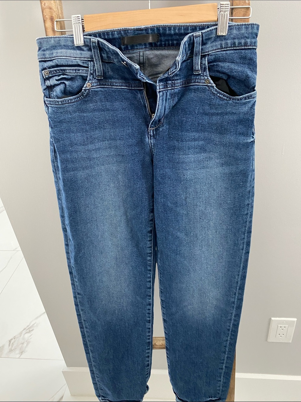 Joe's Jeans Straight Leg Denim in Blue Wash